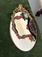 Neliela Izmēra Spogulis ar Metāla Rāmi, Vidēji Viegls Pēc Svara (4632)