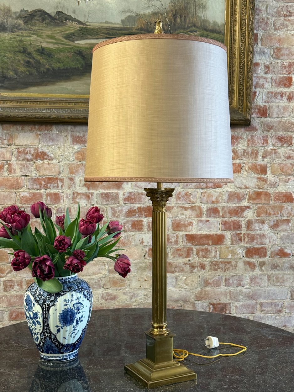 Bordlampe med kuppel, søjlemotiv, 2 pærer, mellemstor Bordlampe med kuppel, søjlemotiv, 2 pærer, mellemstor (6387)