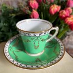 Porcelāna tējas/kafijas krūze ar šķīvi, Maza Izmēra (2991)