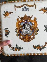 Antīka Žjēnas fajansa paplāte ar renesanses motīviem — Gien manufaktūra (antique gien faience serving tray) (6574) - Image 8