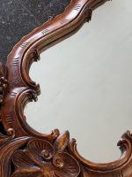 Kokgriezuma sienas spogulis — rokokō stilā (Carved Wooden Wall Mirror in Rococo Style) (7021) - Image 16