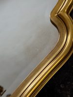 Zeltīts sienas spogulis ar akanta kroni — Luija XV stilā (Gilt Rococo Wall Mirror in Louis XV Style) (7091) - Image 17