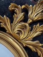 Zeltīts sienas spogulis ar akanta kroni — Luija XV stilā (Gilt Rococo Wall Mirror in Louis XV Style) (7091) - Image 12