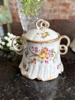 Francijas porcelāna komplekts ar ziedu motīviem — Napoleona III stilā (French Porcelain Tea Set with Floral Motifs in Napoleon III Style) (6570) - Image 4