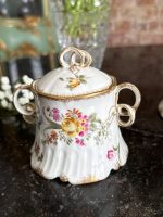 Francijas porcelāna komplekts ar ziedu motīviem — Napoleona III stilā (French Porcelain Tea Set with Floral Motifs in Napoleon III Style) (6570) - Image 5