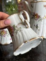 Francijas porcelāna komplekts ar ziedu motīviem — Napoleona III stilā (French Porcelain Tea Set with Floral Motifs in Napoleon III Style) (6570) - Image 10