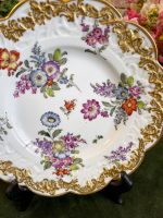 Porcelāna šķīvis, maza izmēra ar ļoti smalku detalizāciju, gleznojumiem (25570) - Image 3