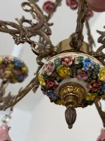 Griestu lampa ar puķītēm, vidēja izmēra, 5 spuldzēm, lampai ir gara ķēde, kuru var pēc nepieciešamības saīsināt (6669) - Image 7