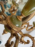 Antīka stila misiņa un zaļā oniksa griestu lampa uz 6 spuldzēm — Luija XVI stilā (antique brass onyx chandelier 6 lights) (6670 - Image 8