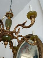 Antīka stila misiņa un zaļā oniksa griestu lampa uz 6 spuldzēm — Luija XVI stilā (antique brass onyx chandelier 6 lights) (6670 - Image 3