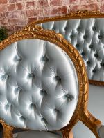 Grezns zeltīts salona mēbeļu komplekts ar gaiši zilu zīda apdari — Luija XVI stilā, (Antique gilded salon suite light blue silk) (2414) - Image 16