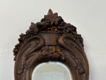 Ozolkoka sienas spogulis ar krāšņiem ziedu kokgriezumiem — Jūgendstilā (Antique Oak Wall Mirror with Floral Carvings in Jugendstil) (4137) - Image 6