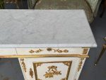 Konsole ar Marmora Virsmu un Zeltītiem Kokgriezumiem — Louis XVI stils, 20. gs. vidus (5709) - Image 11