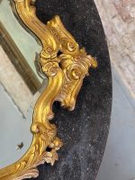 Grezns Antīka Stila Sienas Spogulis ar Fasetu Zeltītā Rokoko Rāmī (antique gold bevelled wall mirror) — Spoguļu un interjera māksla, (6427) - Image 13