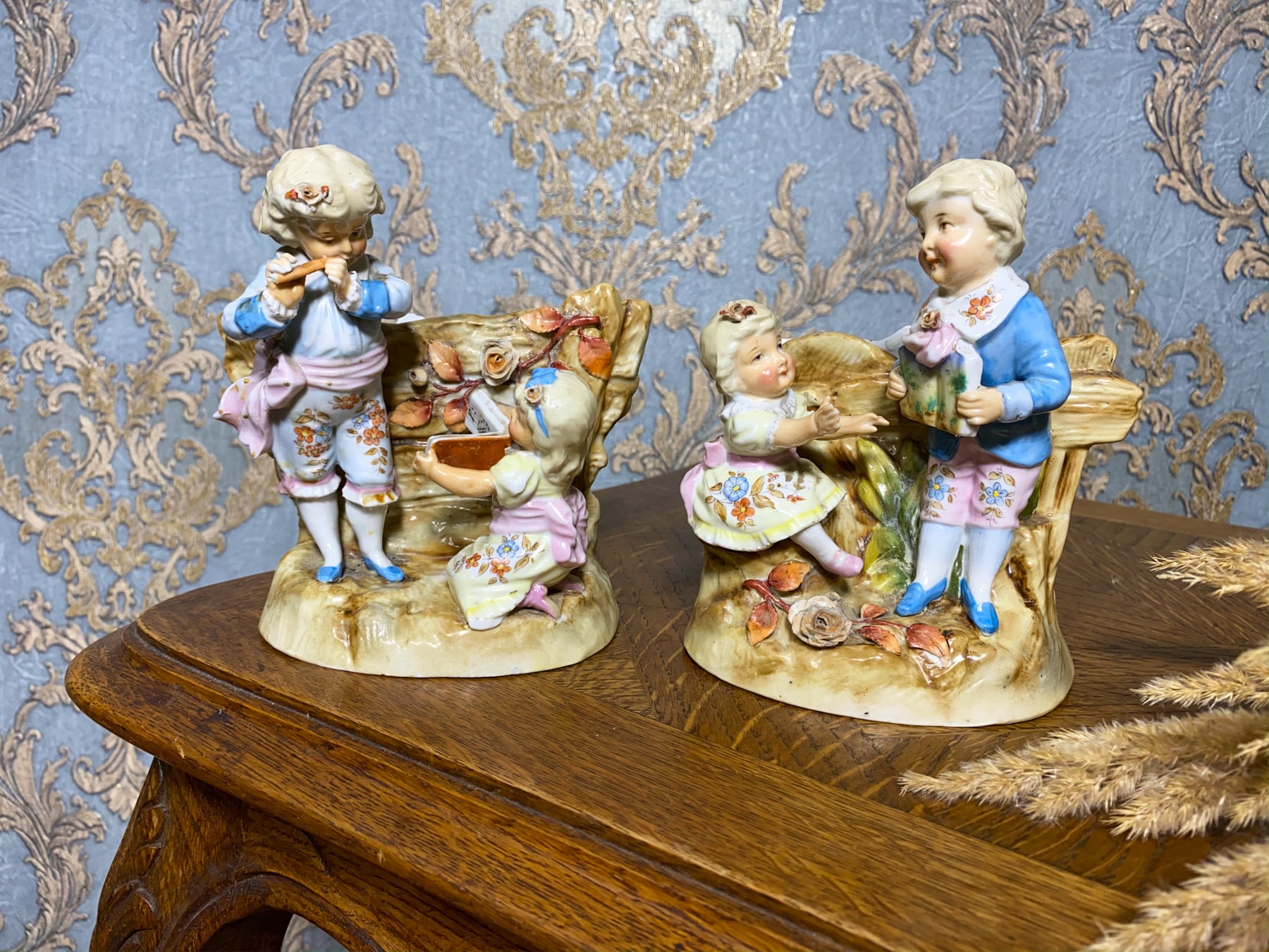 Porcelāna figūru trauciņi ar smalku detalizāciju, maza izmēra, 2 gab (372) - Image 1
