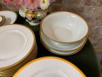 "Limoges" porcelāna pusdienu servīze ar bagātīgu zeltījumu ("Limoges" France porcelain dinner service with gold band) (2536) - Image 12