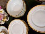 "Limoges" porcelāna pusdienu servīze ar bagātīgu zeltījumu ("Limoges" France porcelain dinner service with gold band) (2536) - Image 10
