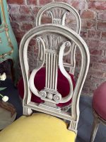 Koka krēslu komplekts ar līras atzveltni un samtu — Luija XVI stilā (Set of 6 Painted Wood Lyre-Back Chairs) (6481) - Image 13