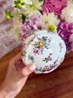porcelāna trauciņš ar vāciņu, lādīte ar ziedu motīviem, maza izmēra (5899) - Image 3