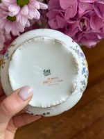 porcelāna trauciņš ar vāciņu, lādīte ar ziedu motīviem, maza izmēra (5899) - Image 7