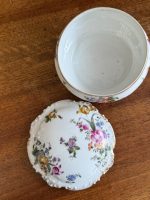 porcelāna trauciņš ar vāciņu, lādīte ar ziedu motīviem, maza izmēra (5899) - Image 6