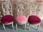 Koka krēslu komplekts ar līras atzveltni un samtu — Luija XVI stilā (Set of 6 Painted Wood Lyre-Back Chairs) (6481) - Image 2
