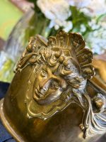 neliela izmēra bronzas trauciņš ar grezniem ornamentiem (6313) - Image 5