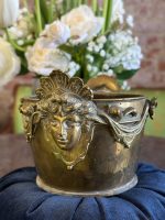 neliela izmēra bronzas trauciņš ar grezniem ornamentiem (6313) - Image 9