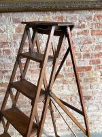 Saliekamās bibliotēkas koka trepes — vēlīnā historisma stilā (Antique Folding Wooden Library Steps in Late Historicism Style) (6482) - Image 2