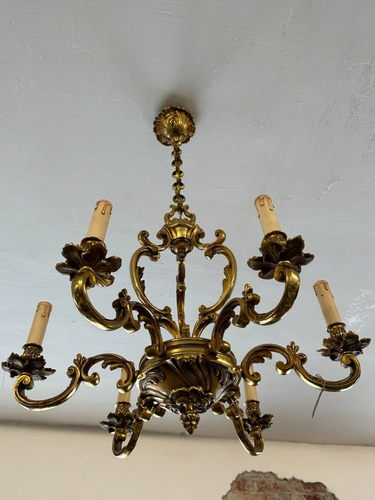 Lustra, vidēji liela, 6 spuldzes (4151)