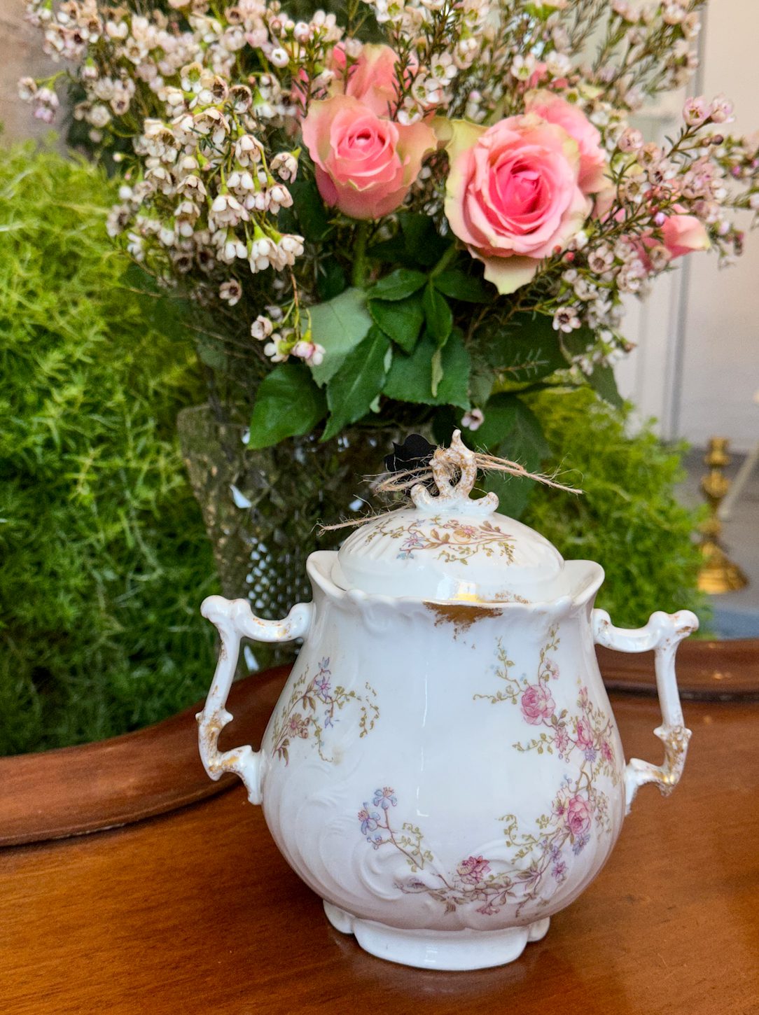Porcelāna "Limoge" cukurtrauks (3801) - Billede 1