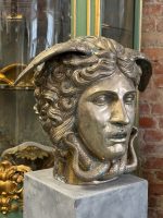 Set — Bronzefigur ''Medusa'' in Silberton + Betonsäule/Sockel (6314) – Bild 6