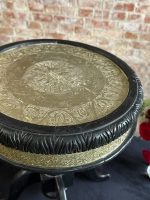 Melns koka galdiņš ar metāla apkalumu — Maoru stilā (Small Black Moorish Side Table) (7069) - Image 5