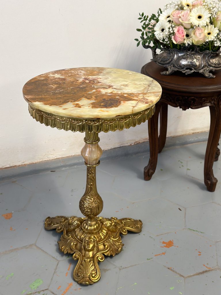 Onyx table small gueridon with gilt bronze base and female mask figures