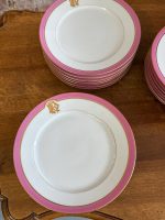 Antīka Francijas rozā porcelāna deserta servīze ar monogrammu — Vve J. Mourlot, Paris (Antique French porcelain dessert set with pink borders and gold monogram) (5965) - Image 12