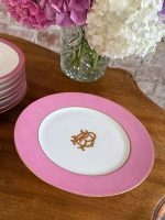 Antīka Francijas rozā porcelāna deserta servīze ar monogrammu — Vve J. Mourlot, Paris (Antique French porcelain dessert set with pink borders and gold monogram) (5965) - Image 13