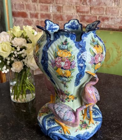 Stor antik portugisisk fajancevase med fugle - Vestal Alcobaça, midten af 1900-tallet