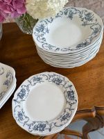 Antīka fajansa pusdienu servīze ar zilu ziedu dekoru — "Ortus" (Antique blue and white faience dinner service with floral decor) (5900) - Image 3