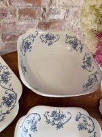 Antīka fajansa pusdienu servīze ar zilu ziedu dekoru — "Ortus" (Antique blue and white faience dinner service with floral decor) (5900) - Image 16