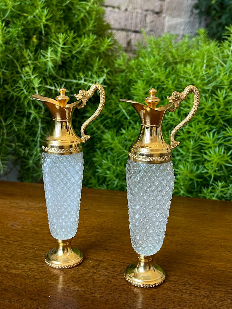 Plastmasas Dekoratīvas Pudelītes, Vieglas, Maza Izmēra (3386) - Image 1