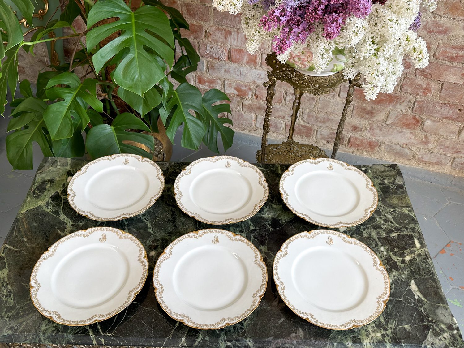 Porcelāna Šķīvji "Limoge" ar Iniciāļiem, Zelta Krāsas Detalizāciju, 6gab (4077) - Image 1