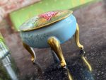 Antique French Limoges Porcelain Box with Fragonard Scene Painting and Signature (6714) - Image 2