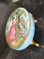 Antique French Limoges Porcelain Box with Fragonard Scene Painting and Signature (6714) - Image 5