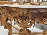 Monumentāla Koka Konsole ar Balto Marmora Virsmu un Rocaille Grebumu — Louis XV / Baroque, Francija, ap 1720.–1780. (4478) - Image 8
