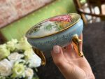 Antique French Limoges Porcelain Box with Fragonard Scene Painting and Signature (6714) - Image 9