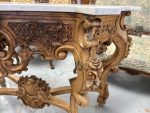 Monumentāla Koka Konsole ar Balto Marmora Virsmu un Rocaille Grebumu — Louis XV / Baroque, Francija, ap 1720.–1780. (4478) - Image 9