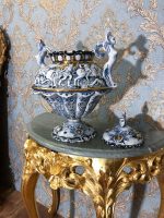 Capodimonte, Itālija, Liela vāze ar vāku, zilā, baltā un zelta krāsā (402) - Image 2