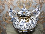 Capodimonte, Itālija, Liela vāze ar vāku, zilā, baltā un zelta krāsā (402) - Image 5