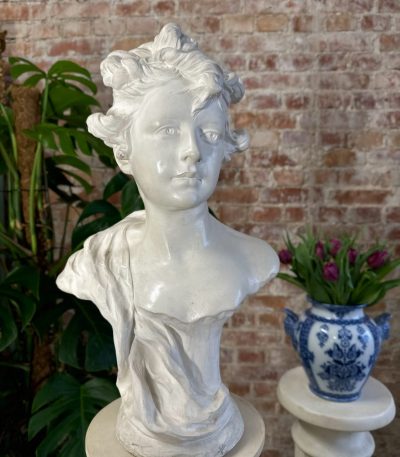 Jaunas sievietes biste — Jūgendstils / Art Nouveau, Eiropa, ap 1895.–1915. Biste,