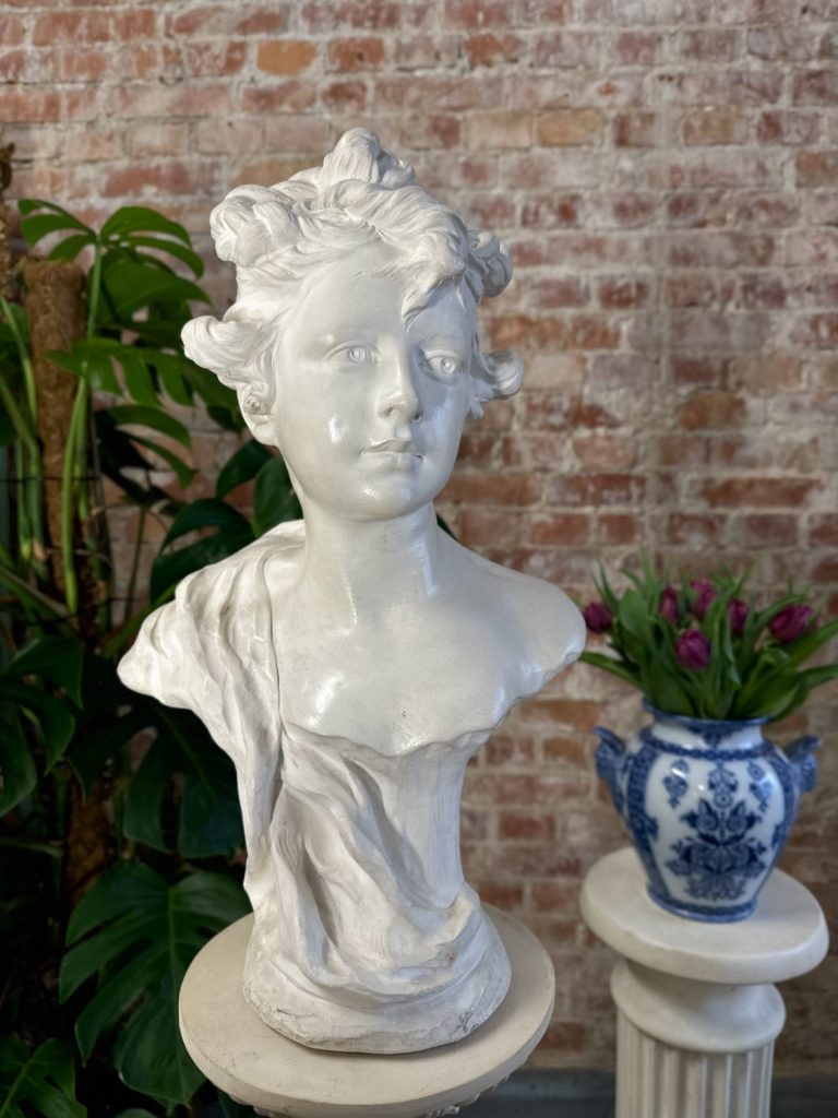 Jaunas sievietes biste — Jūgendstils / Art Nouveau, Eiropa, ap 1895.–1915. Biste,